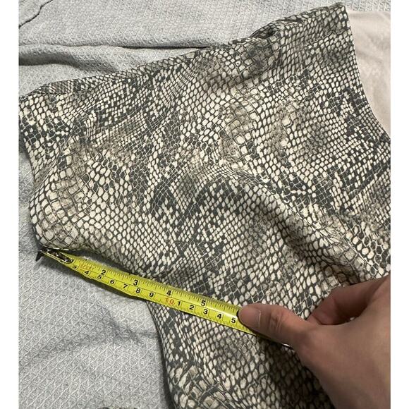 Aritzia Babaton Cream Gray Wallace Snake Print True Wrap Dress Short Sleeve XS - Picture 14 of 15